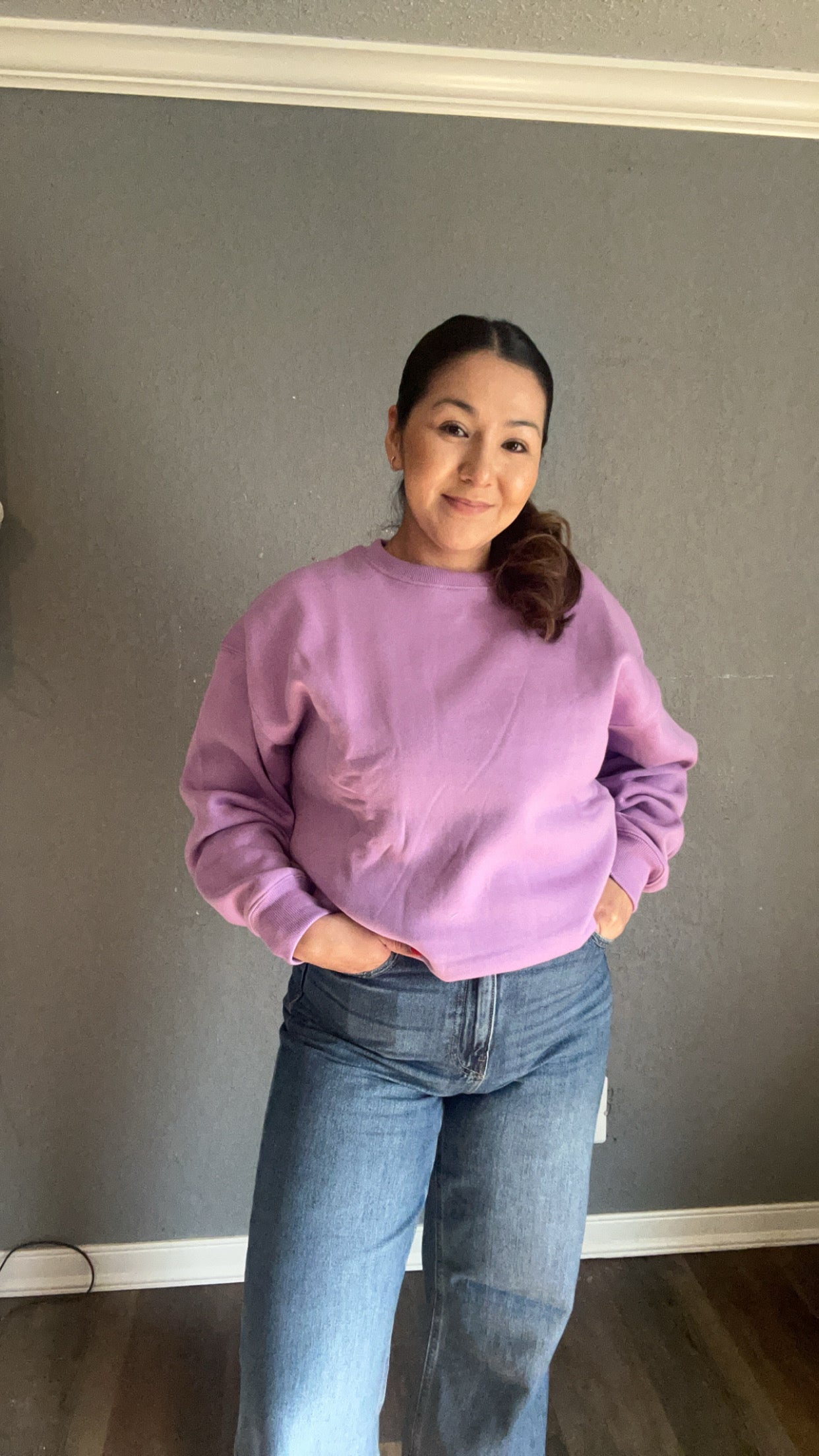 LAVENDER FLEECE CREWNECK SWEATER