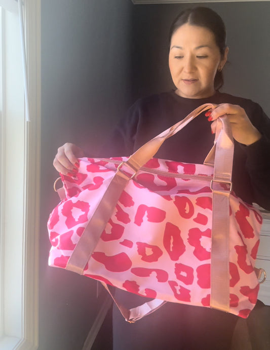 LEOPARD TRAVEL WEEKENDER - PINK